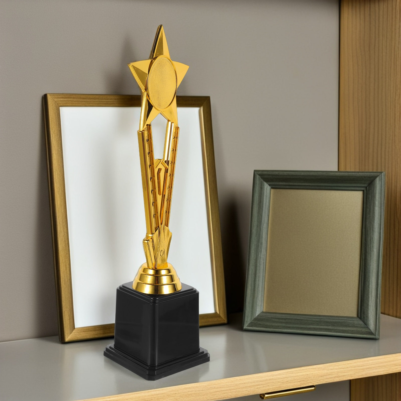 Plastic Gold Star Trophy Small - đánh giá và giá Team Sports